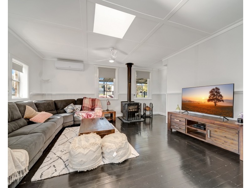 107 Queen St, Binda NSW 2583