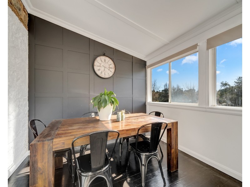 107 Queen St, Binda NSW 2583