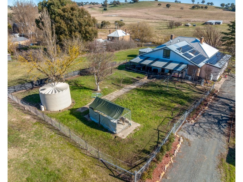107 Queen St, Binda NSW 2583