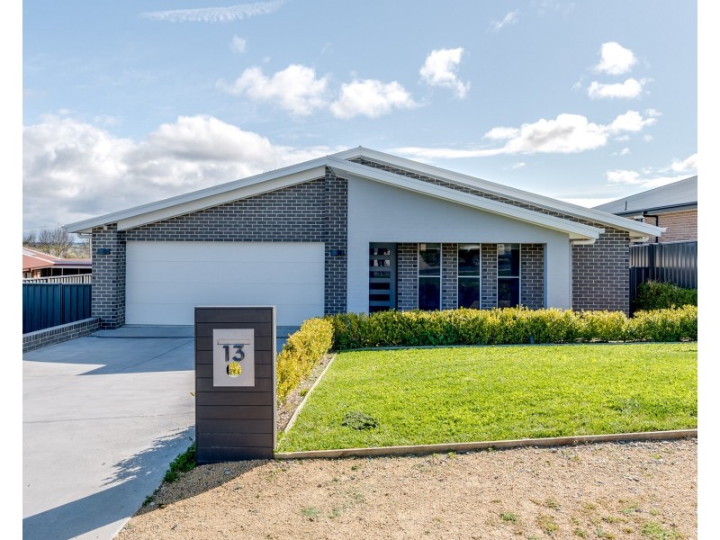 13 Bigwood Pl, Goulburn NSW 2580