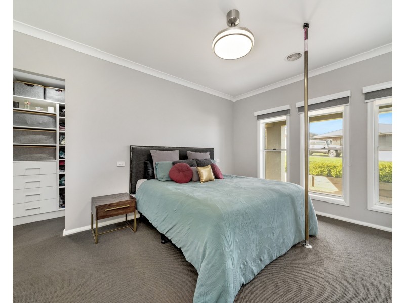 13 Bigwood Pl, Goulburn NSW 2580