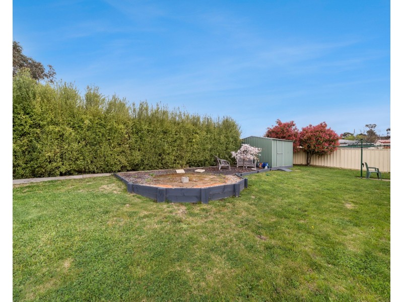 11 Willow Grove Pl, Goulburn NSW 2580