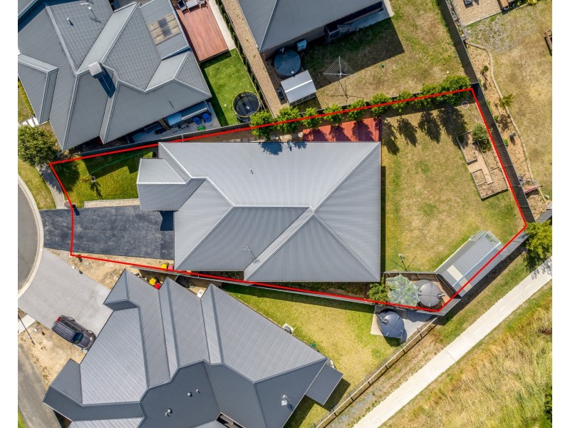 77 Mewburn Dr, Goulburn NSW 2580