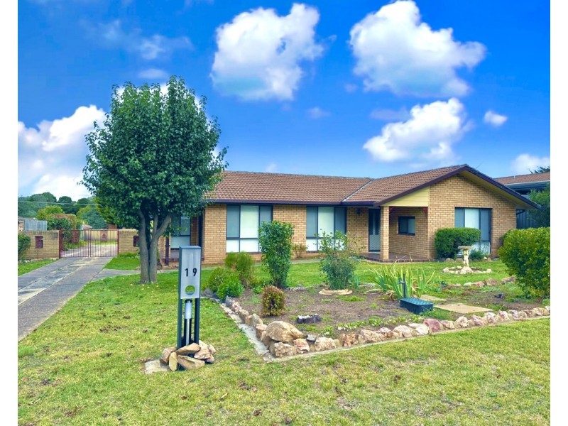 19 Macalister Dr, Goulburn NSW 2580