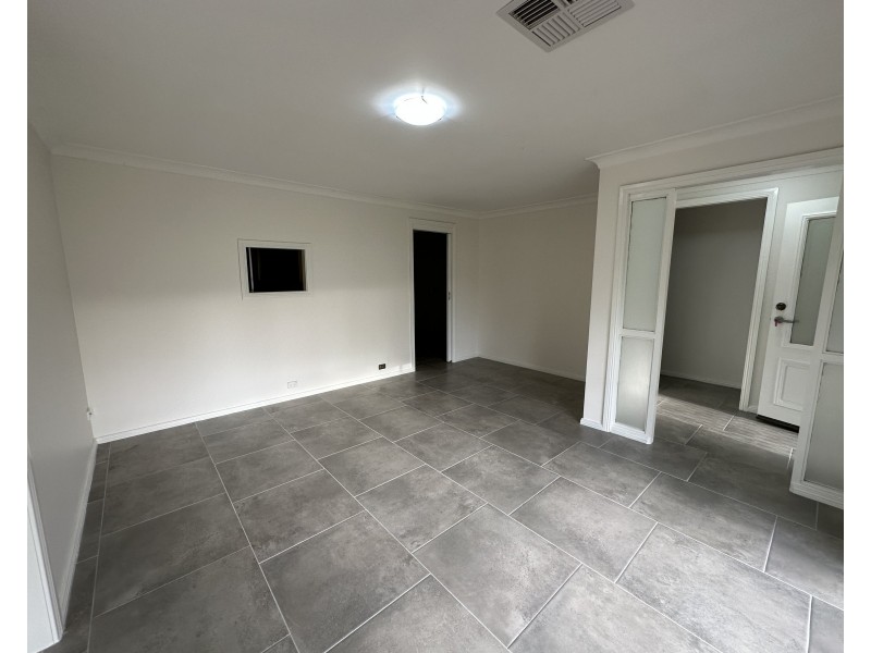 19 Macalister Dr, Goulburn NSW 2580