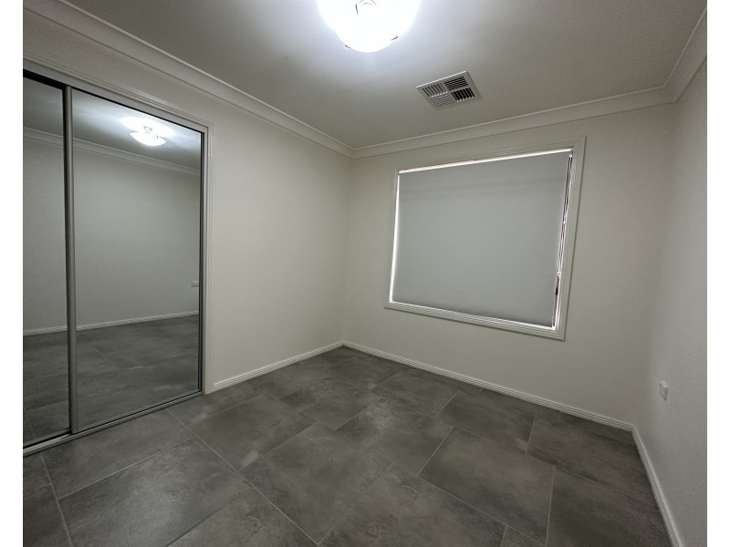 19 Macalister Dr, Goulburn NSW 2580