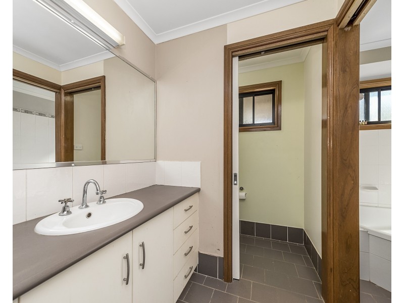 2 Corcoran Pl, Crookwell NSW 2583