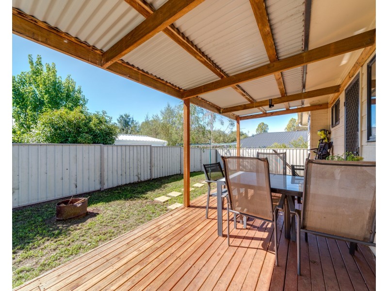 2 Corcoran Pl, Crookwell NSW 2583