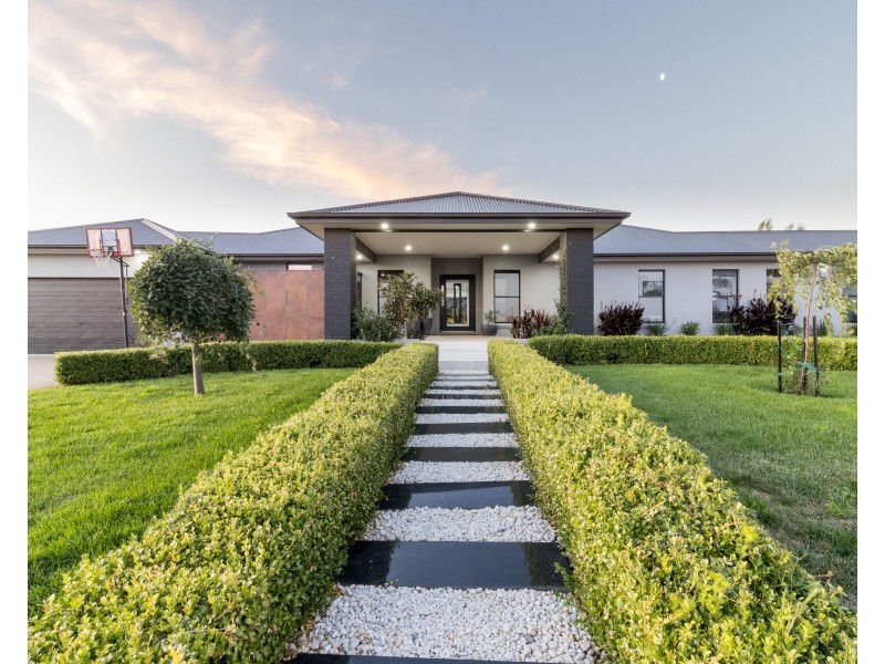 3 Little Close, Goulburn NSW 2580