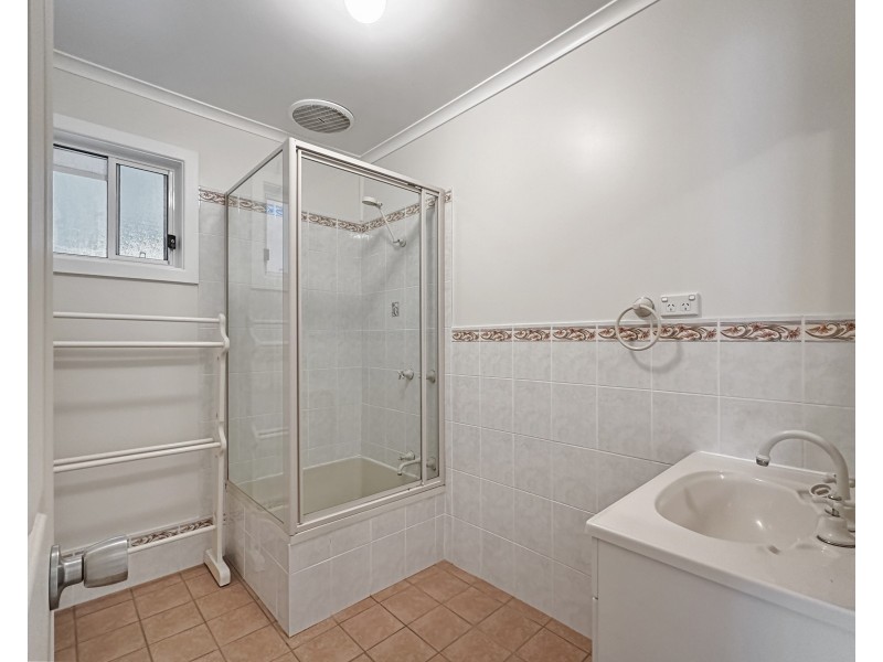 11 Tara Pl, Goulburn NSW 2580
