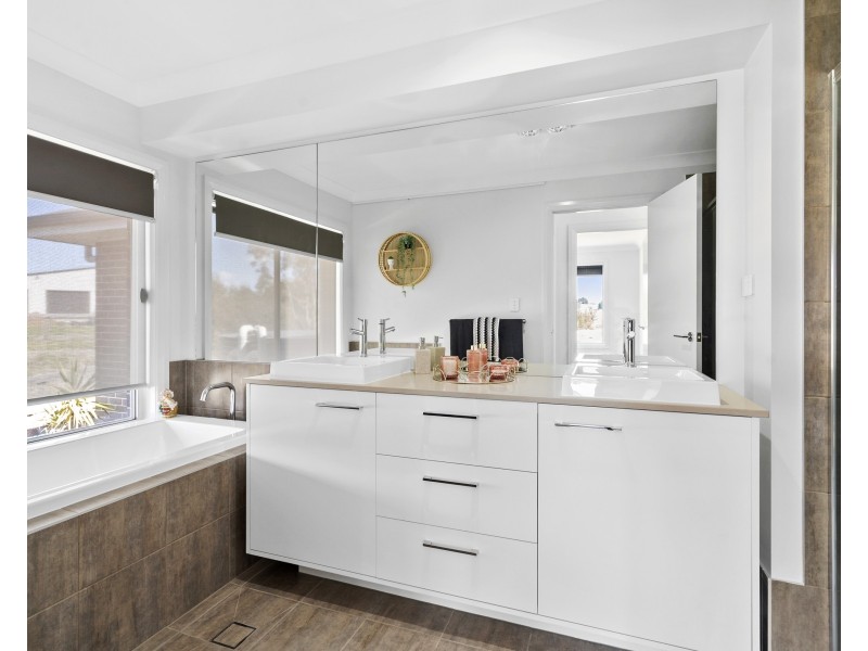 56 Platypus Cct, Goulburn NSW 2580