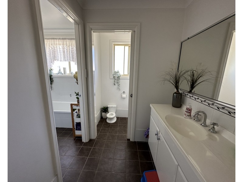 38 Tait St, Crookwell NSW 2583