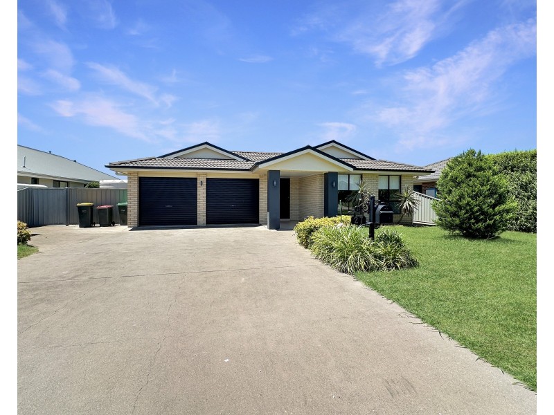 27 St Aubyn Rd, Goulburn NSW 2580