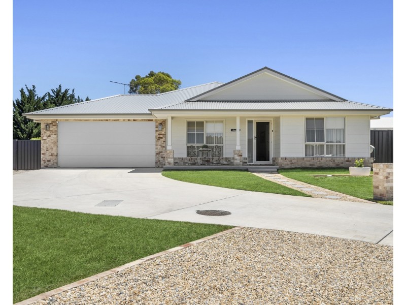 6 Liguori Place, Goulburn NSW 2580