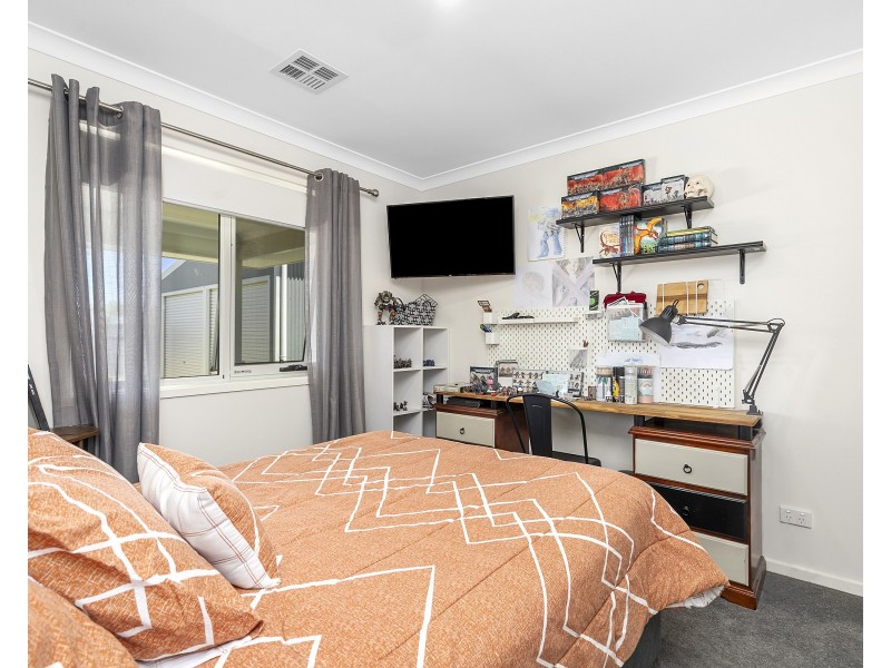 6 Liguori Place, Goulburn NSW 2580