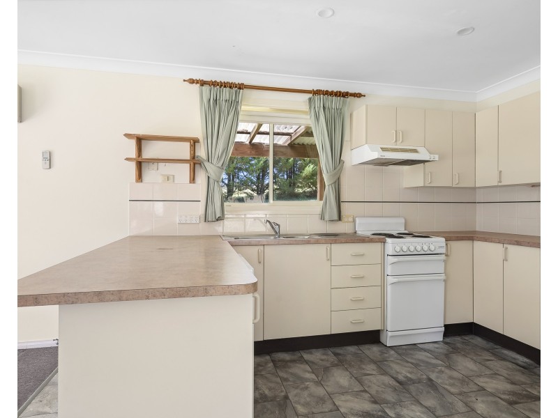 54 Tall Timbers Dr, Goulburn NSW 2580