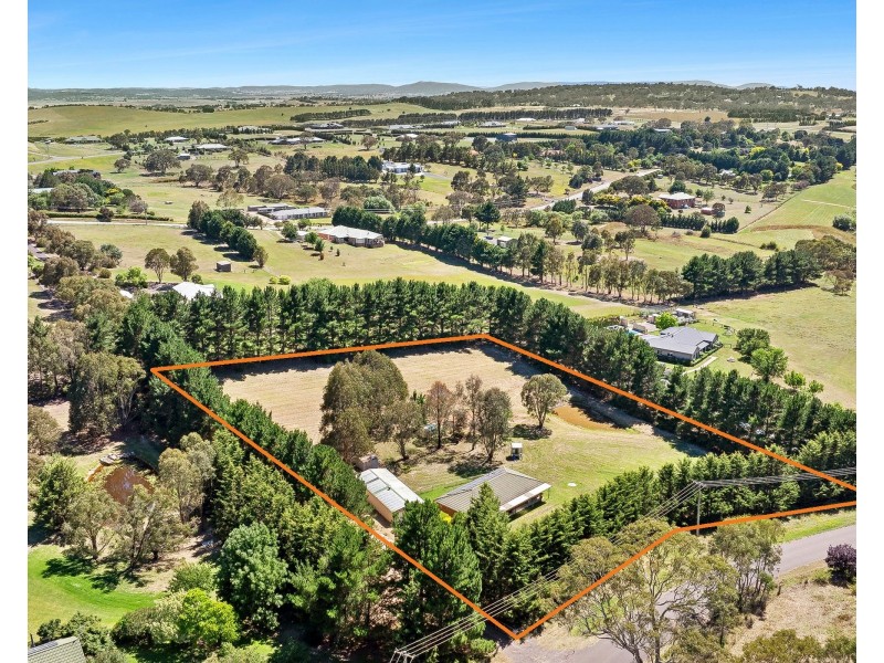 54 Tall Timbers Dr, Goulburn NSW 2580