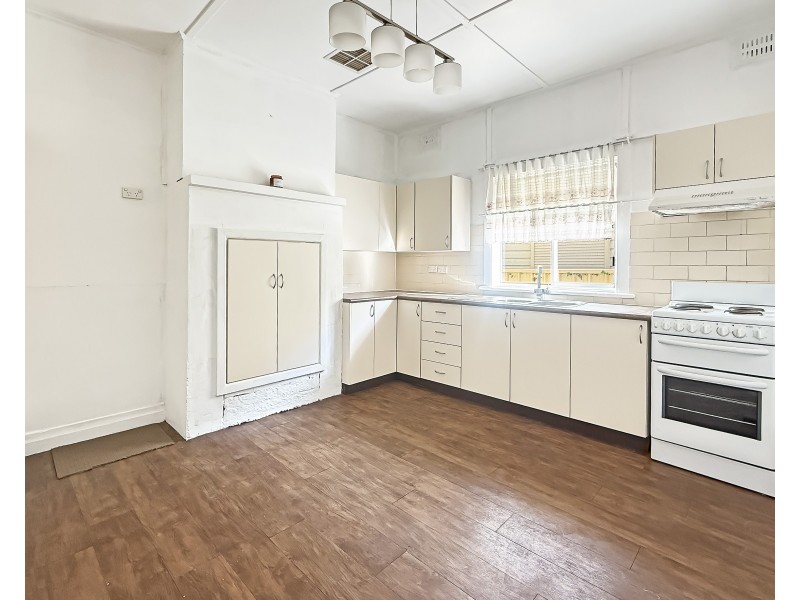 11 Bellevue St, Goulburn NSW 2580