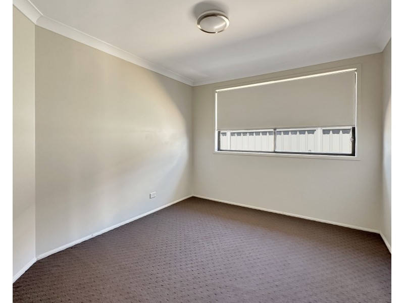 27 St Aubyn Rd, Goulburn NSW 2580