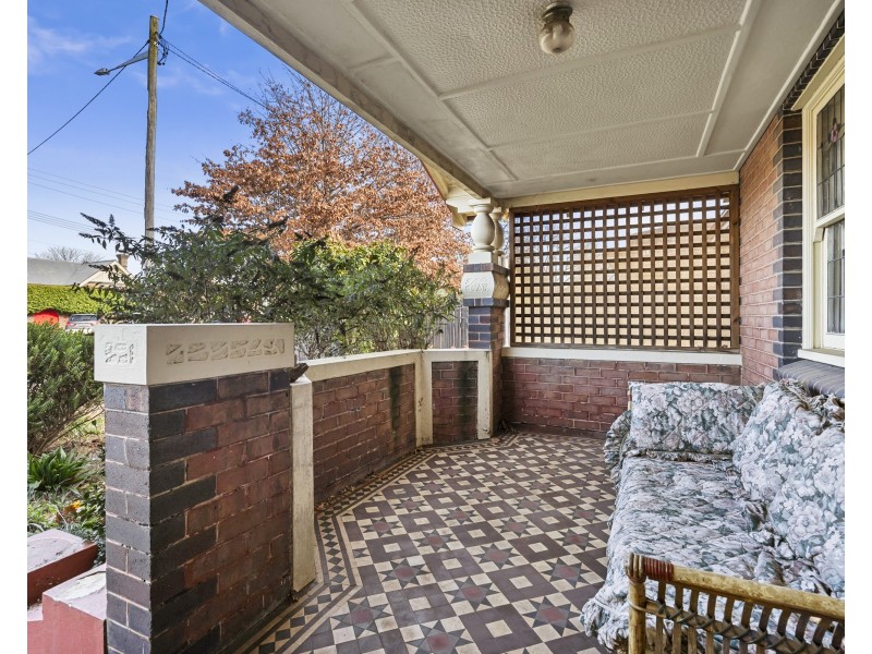 79 Bradley St, Goulburn NSW 2580