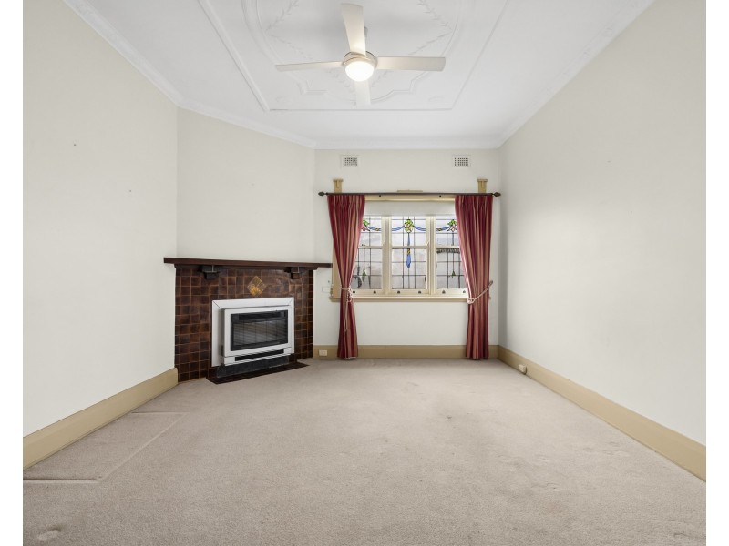 79 Bradley St, Goulburn NSW 2580