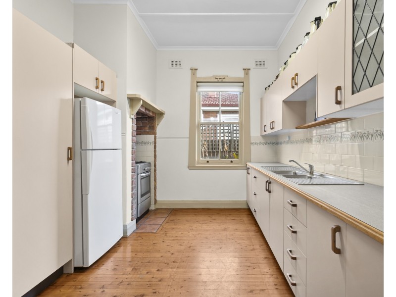 79 Bradley St, Goulburn NSW 2580