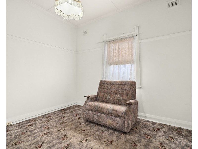79 Bradley St, Goulburn NSW 2580