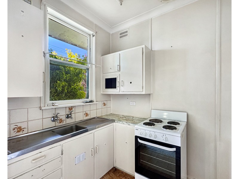 36 Hovell St, Goulburn NSW 2580