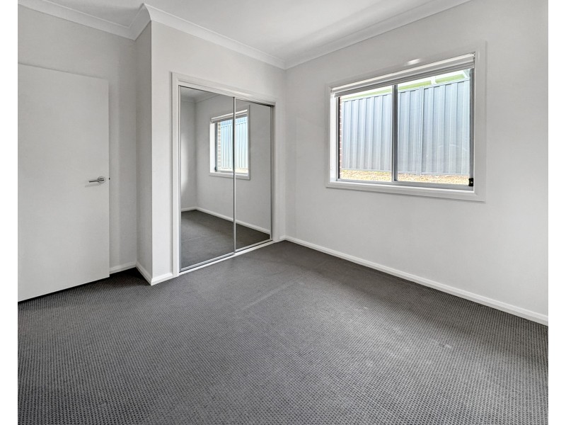 12B Mcgrath Pl, Goulburn NSW 2580