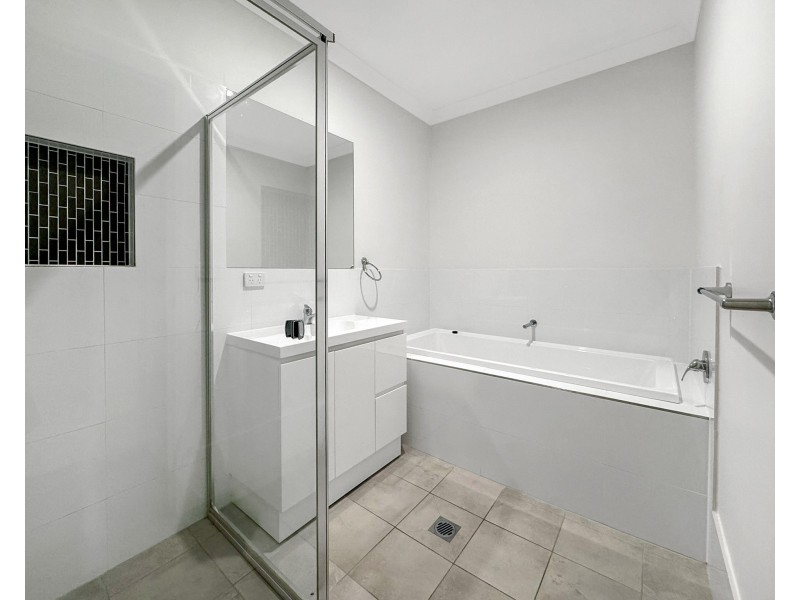 12B Mcgrath Pl, Goulburn NSW 2580