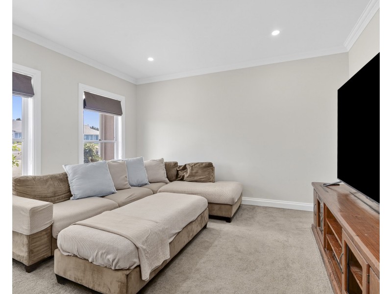 4 Little Cl, Goulburn NSW 2580