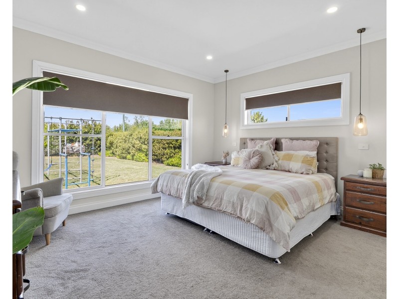 4 Little Cl, Goulburn NSW 2580