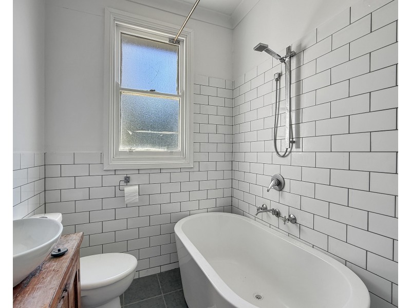 27 Wyatt St, Goulburn NSW 2580