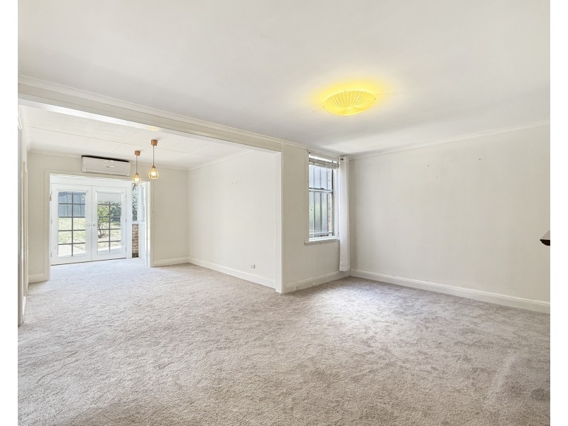 122 Clinton St, Goulburn NSW 2580