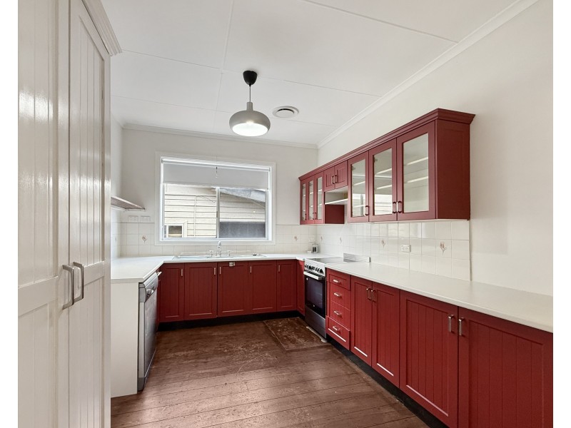 122 Clinton St, Goulburn NSW 2580