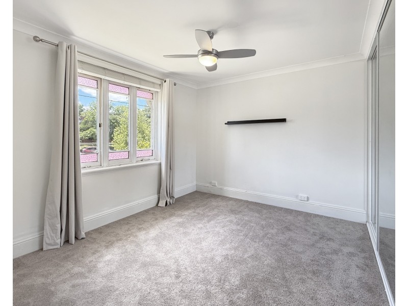 122 Clinton St, Goulburn NSW 2580