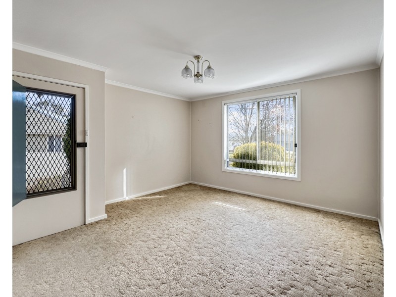 11 Tara Place, Goulburn NSW 2580