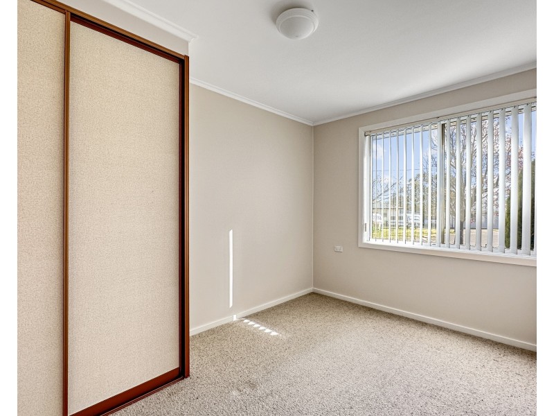 11 Tara Place, Goulburn NSW 2580