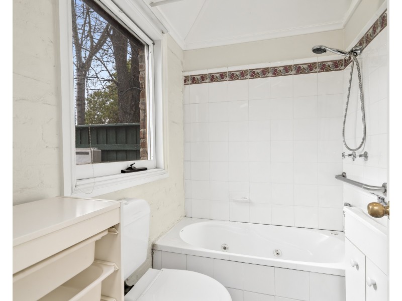 9 Addison Street, Goulburn NSW 2580