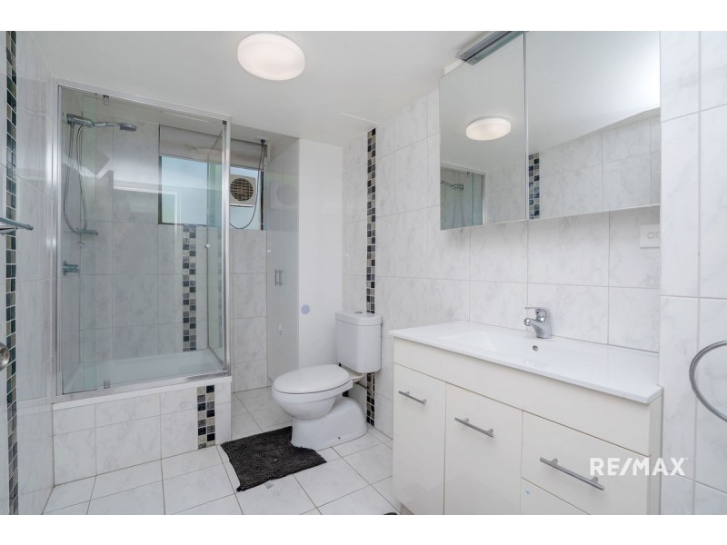 8/35 Whiting Street, Labrador QLD 4215