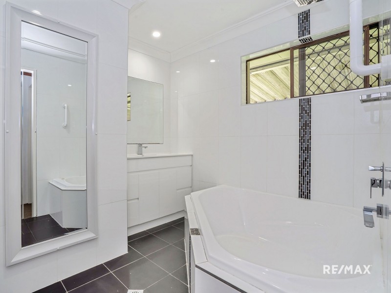 1/21 Adams Avenue, Miami QLD 4220