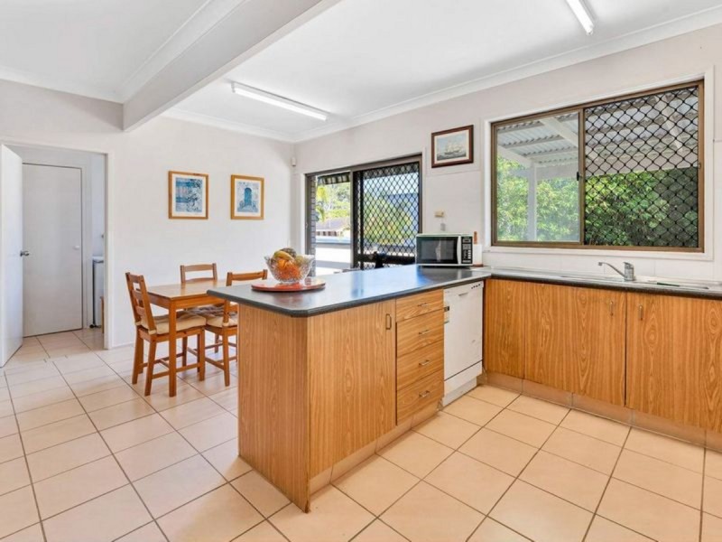 64 Yangoora Crescent, Ashmore QLD 4214