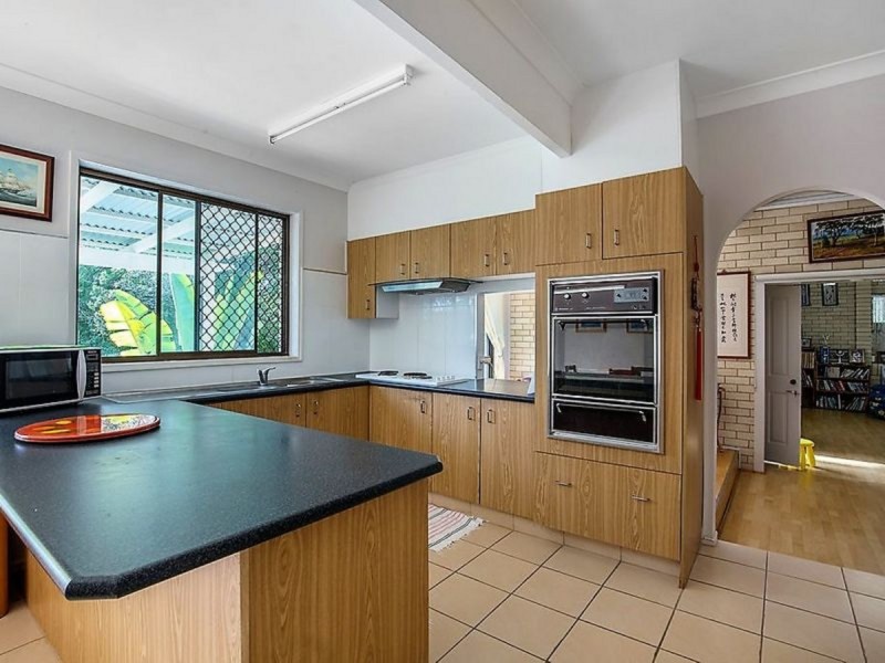 64 Yangoora Crescent, Ashmore QLD 4214