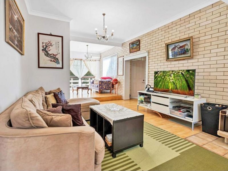 64 Yangoora Crescent, Ashmore QLD 4214