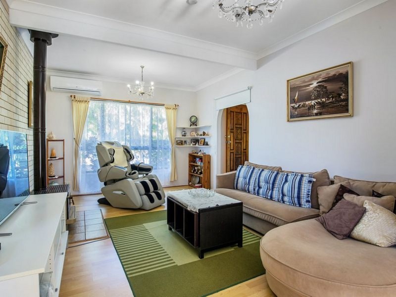 64 Yangoora Crescent, Ashmore QLD 4214