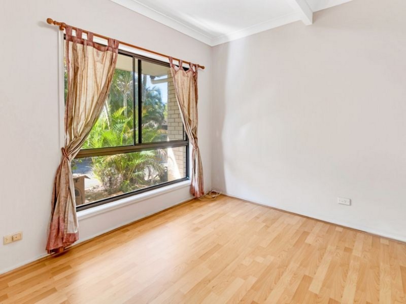 64 Yangoora Crescent, Ashmore QLD 4214