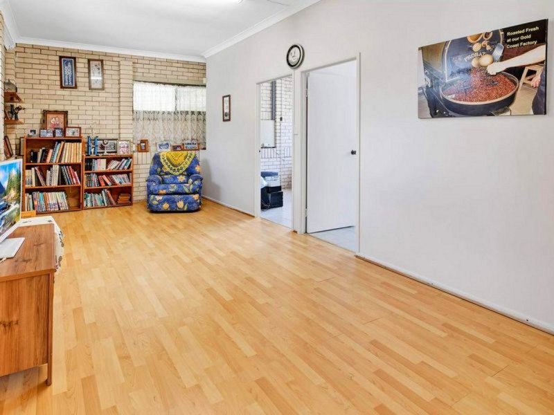 64 Yangoora Crescent, Ashmore QLD 4214