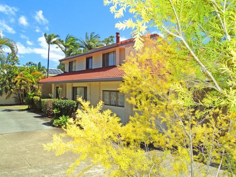 64 Yangoora Crescent, Ashmore QLD 4214