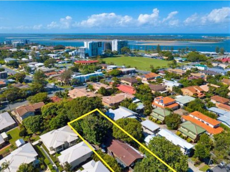 25 Gordon Street, Labrador QLD 4215