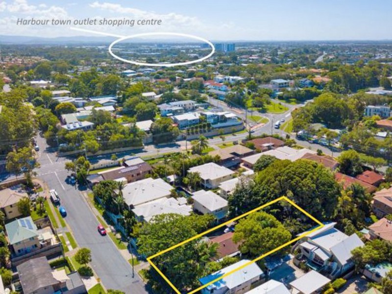 25 Gordon Street, Labrador QLD 4215